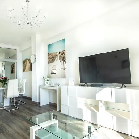Sea Front - Panoramic View With Terrace - 85 M Apartment *